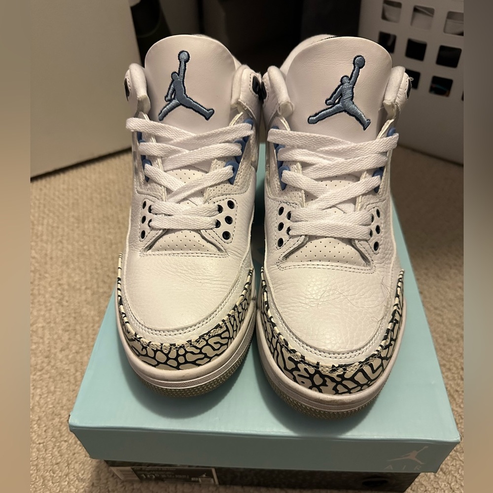 Jordan 3 UNC size 10.5
